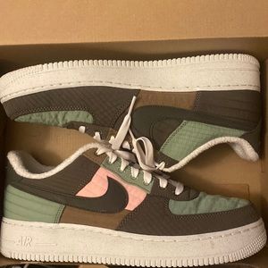 Nike Air Force One’s 07’ LX NN